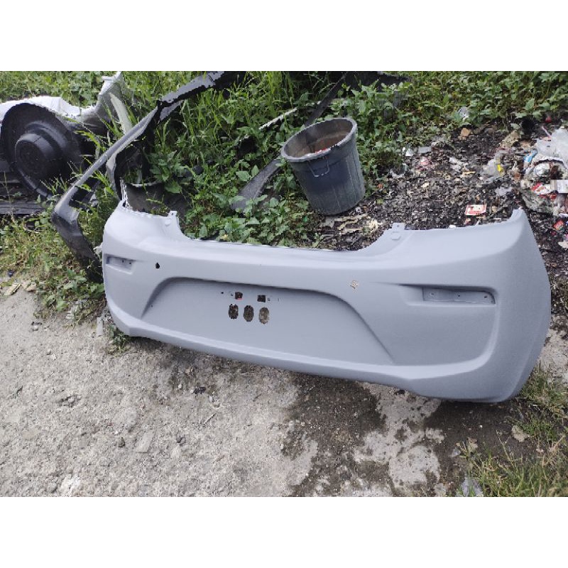 bemper bumper belakang mirage 2016