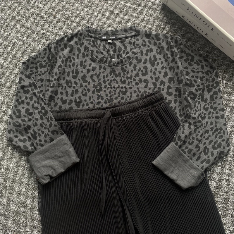 ONE SET Setelan Kaos dan Kulot-Set V