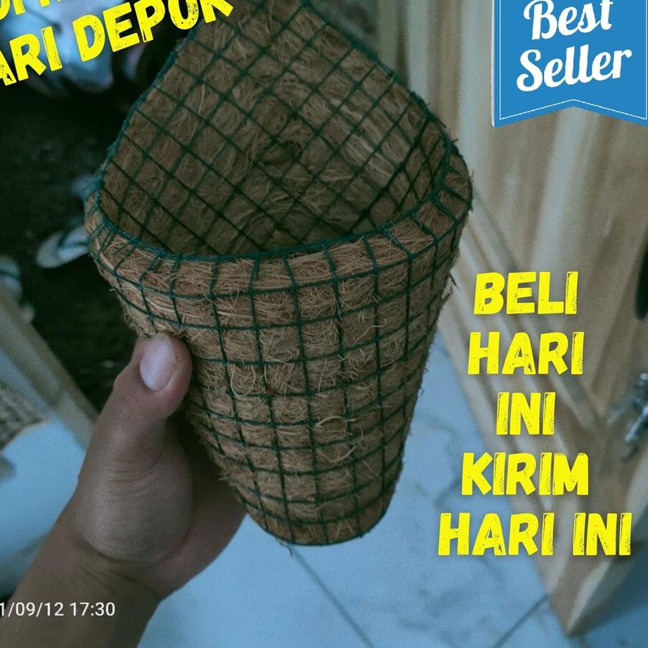 Pasti Bisaa--Pot serabut kelapa / pot anggrek sabut kelapa / pot gantung sabut kelapa / Pot anggrek 