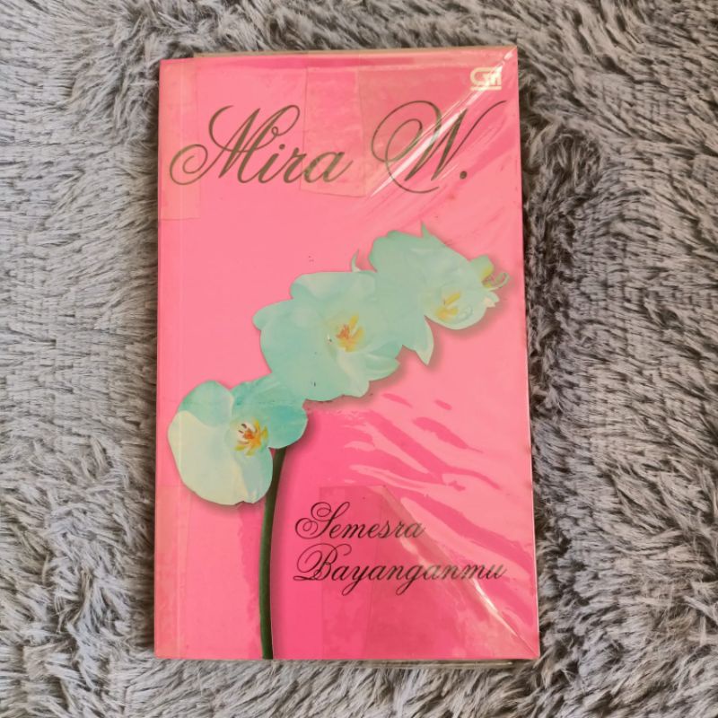 Novel Indonesia Mira W Semesra Bayanganmu