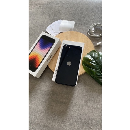 i phone SE 3 2022 second