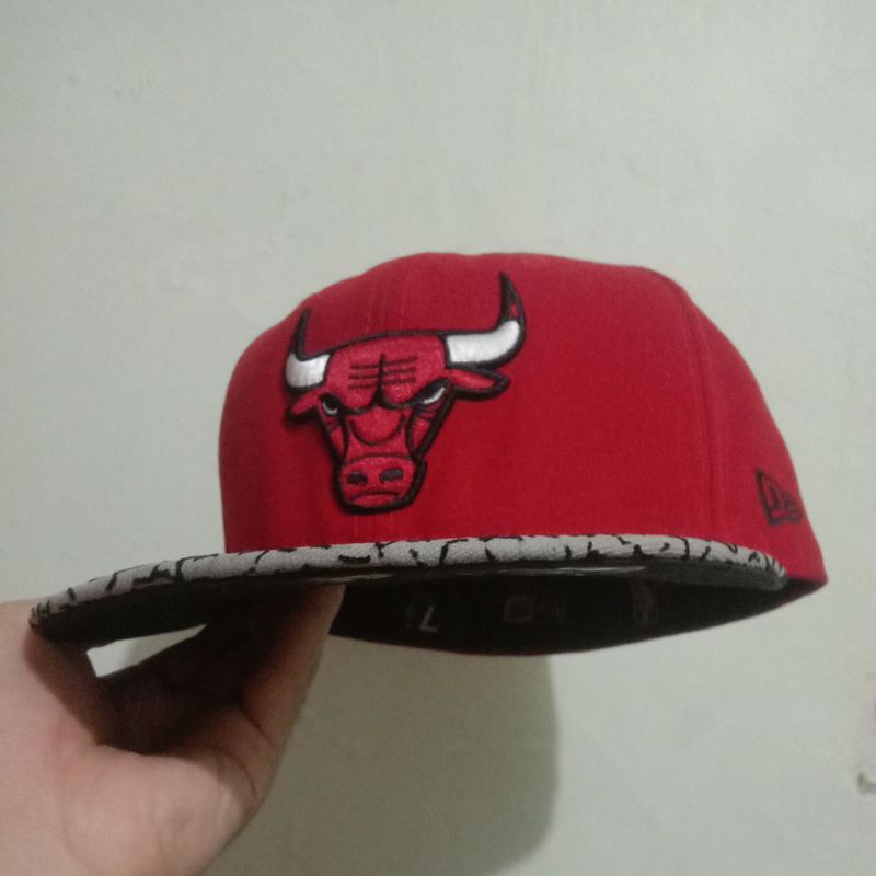 Topi New era Chicago Bulls motif  Red Cement Jordan 3