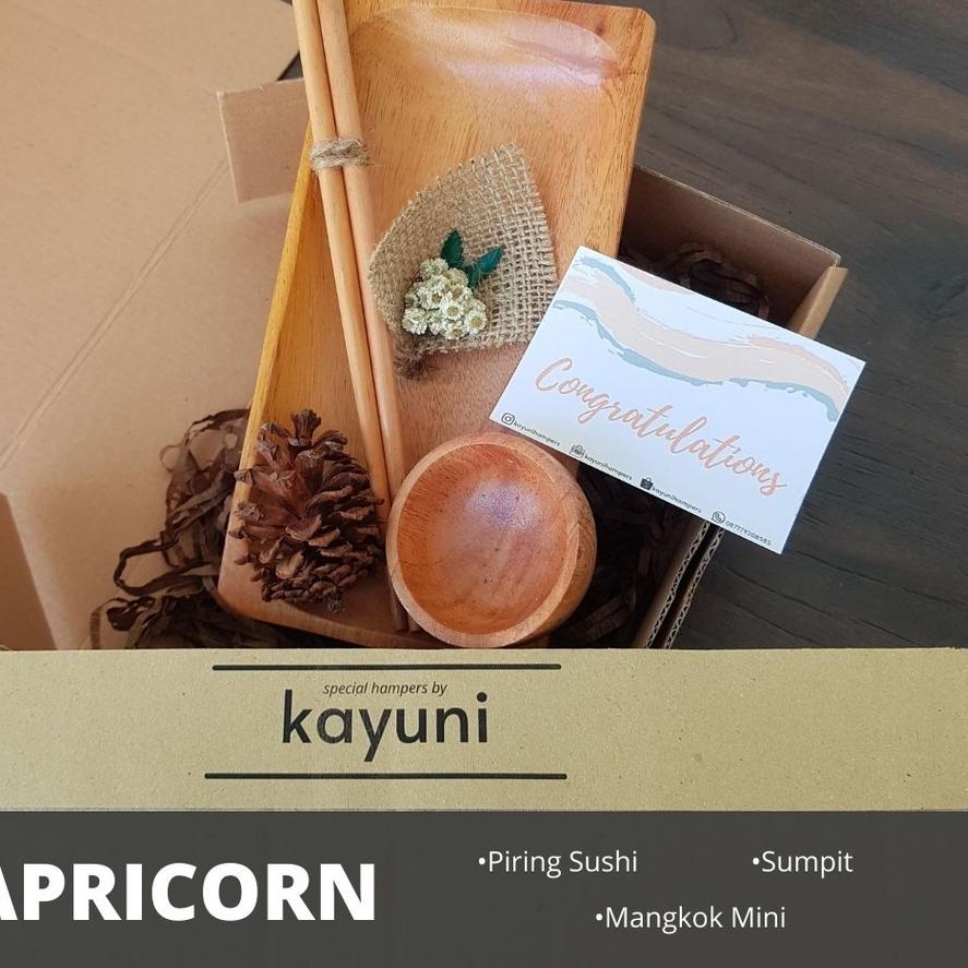 

Termurah CAPRICORN Hampers Single Set / Piring Sushi Set / Parcel Idul Fitri / Kado Tahun Baru / Hampers Lebaran / Kado Ulang Tahun / Gift Box / Kado Wisuda / Hadiah Kelulusan Tukar Kado / Souvenir Hadiah Unik / Piring Kayu Dekorasi Foto / Kado Wisuda gro