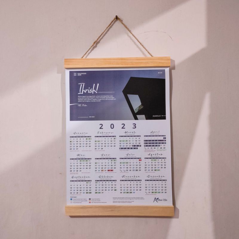 Kalender Dakwah Dinding 2023 "IHRISH" Aesthetic Minimalist Muslimah Islami Hijriyah Islamic Kayu Pin