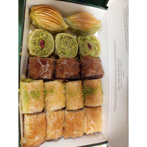 

DEB Baklava Karakoy Gulluoglu Baklava Turki Enak Murah