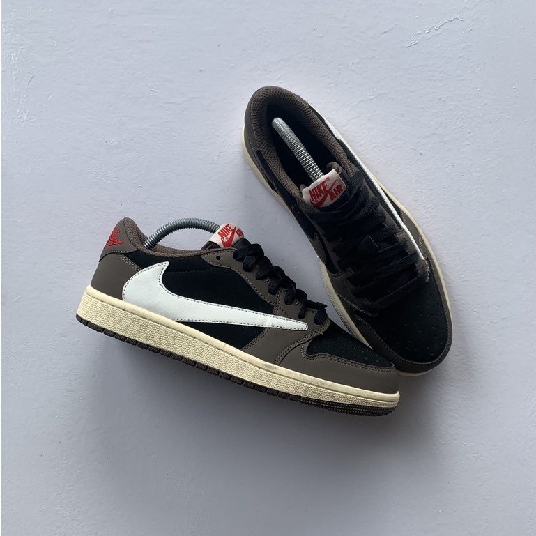SEPATU JORDAN LOW X TRAVIS SCOOT SIZE 41 | SECOND BRANDED
