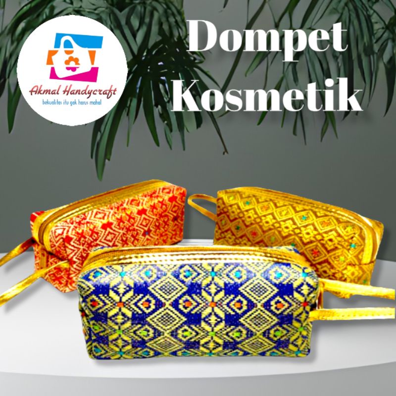 

Akmal Handycraft Dompet Kosmetik Songket Multifungsi 18x7x10 cm Souvenir Resepsi Berkualitas Harga Murah