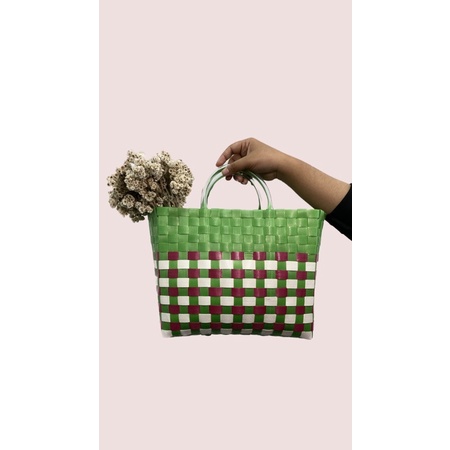 Tas Anyaman Bambu(Plastik) Kekinian