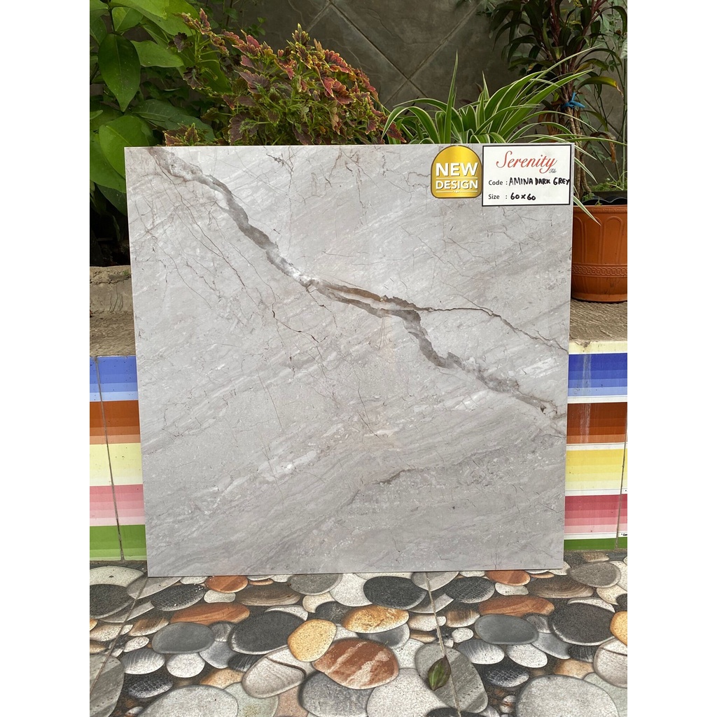 GRANITE LANTAI AMINA DARK GREY / SERENITY / GLOSSY