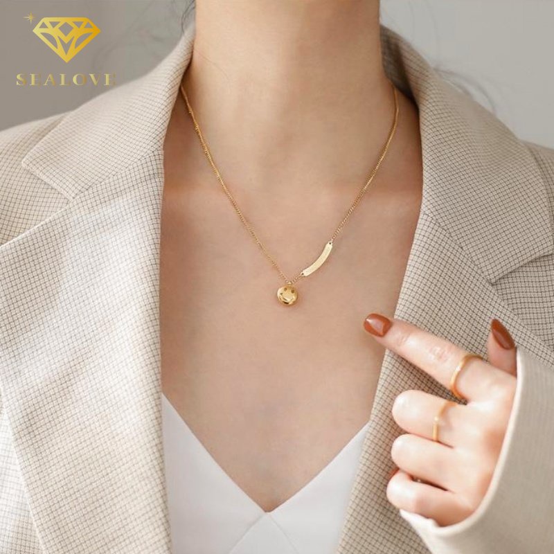 Kalung titanium wanita anti karat 18k emas Smiley liontin kalung Aksesori fashion Korea