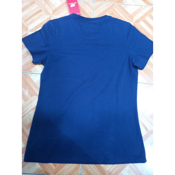 Kaos New Balance Logo Tshirt Women