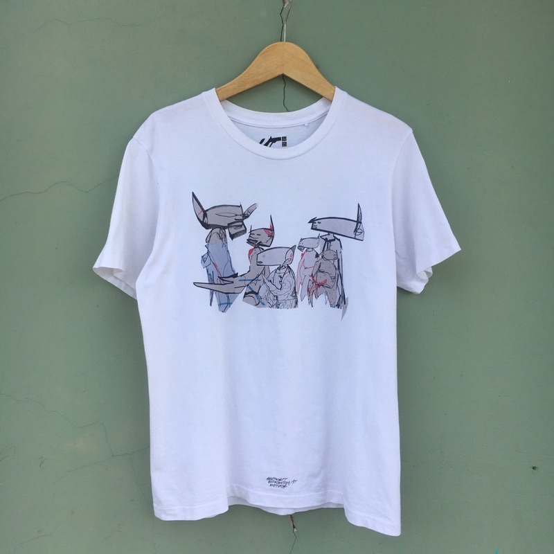 Kaos uniqlo x futura