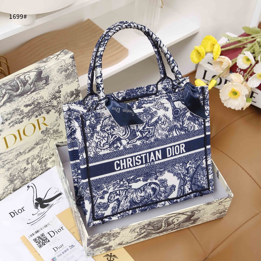 DR  Tote Bag 1699