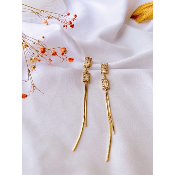 Anting-Anting Fashion Wanita Gold Panjang / Aksesoris Anting-Anting Wanita Fashion