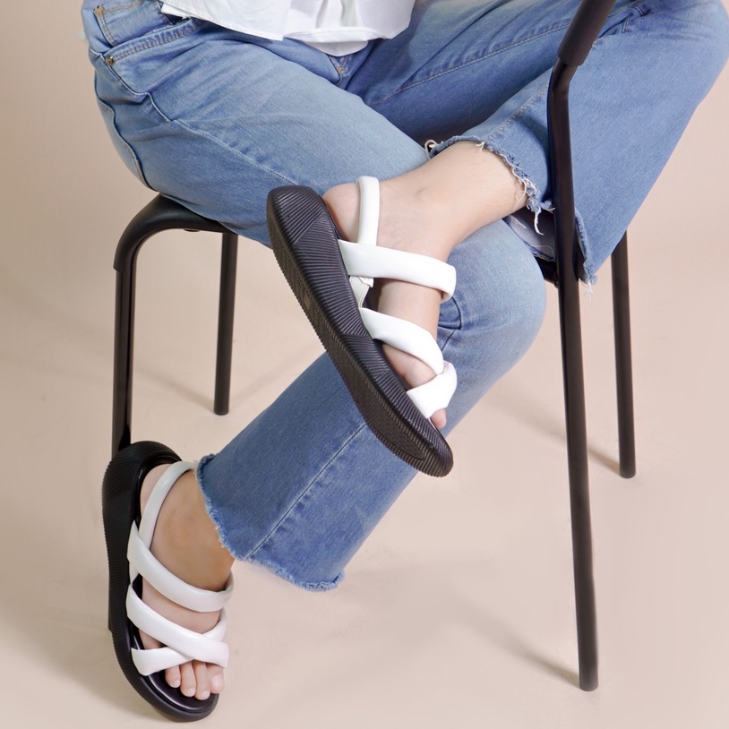 LAPEPA YUK - Sepatu Sandal Wanita Wedges VIVIAN Model Silang dua Tali Strap Belakang Hak Tinggi Sole 3 cm Spatu Sendal Gunung Cewek  Size 36 37 38 39 40 41 Warna White Putih Kekinian Premium Terbaru Shoes Ori Original Mall Official Store Promo