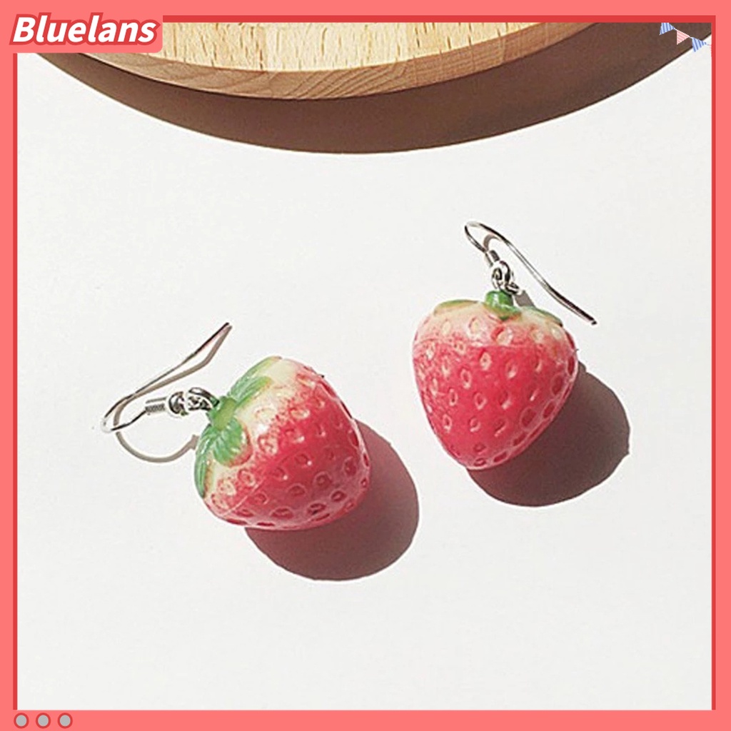 1 Pasang Anting Kait Menjuntai Desain Buah Strawberry Warna Merah