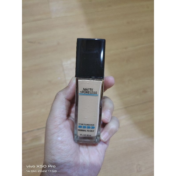 MAYBELINE FOUNDATION NO 130 + porelles
