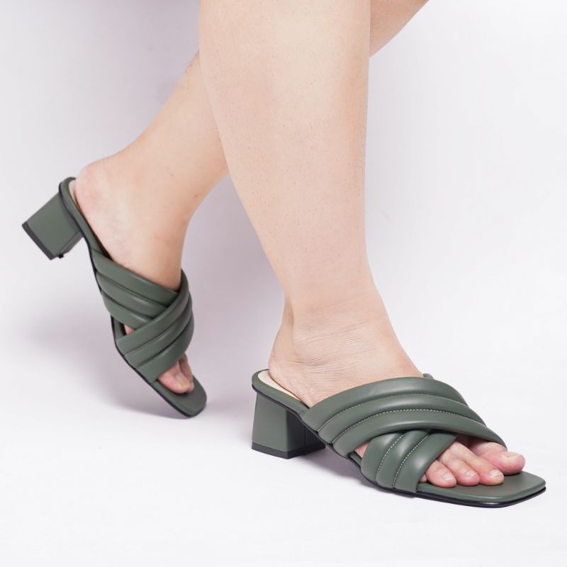 SANDAL ZAVATU WANITA BIG SIZE JUMBO SANDAL SILANG WANITA