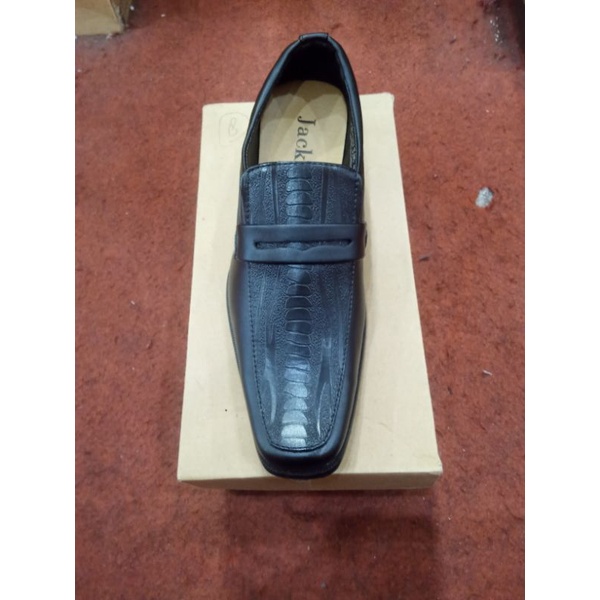 Sepatu Fantofel pria Jackson