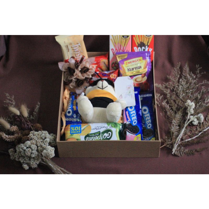 

Hampers Gift Box Type Garnet