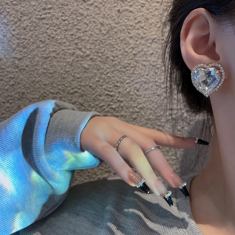 Anting Stud Kristal Bentuk Hati Bahan 925 silver needle