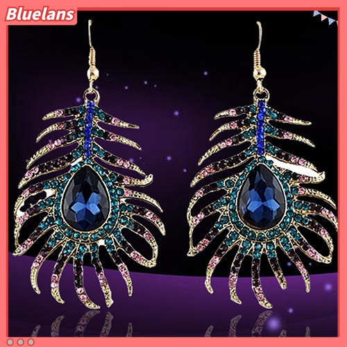 1 Pasang Anting Hook Dangle Bentuk Bulu Merak Aksen Berlian Imitasi Gaya Retro Untuk Wanita
