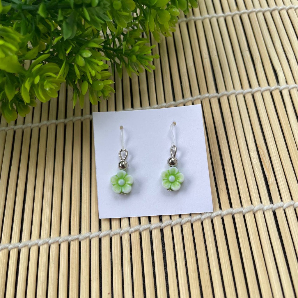 HANDMADE ANTING ANAK/DEWASA KAITAN PLASTIK MOTIF SAKURA XS