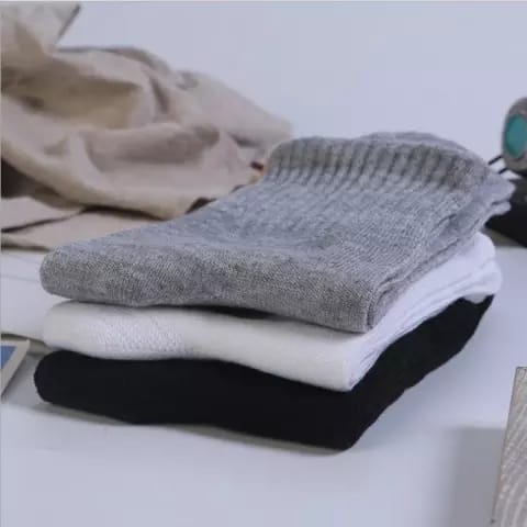 3 pasang kaos kaki olahraga pendek polos bahan katun PE sport socks