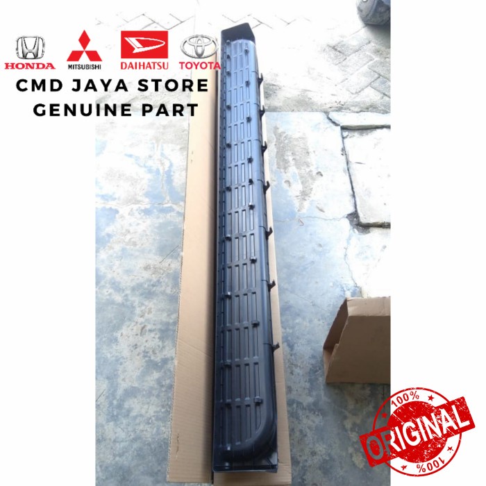 Footstep Pijakan Kaki Grand Fortuner 2012-2015 Original Toyota