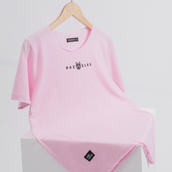KAOS UNFINISHED PRIA DAN WANITA WILDCUT X DAZZLES - PINK