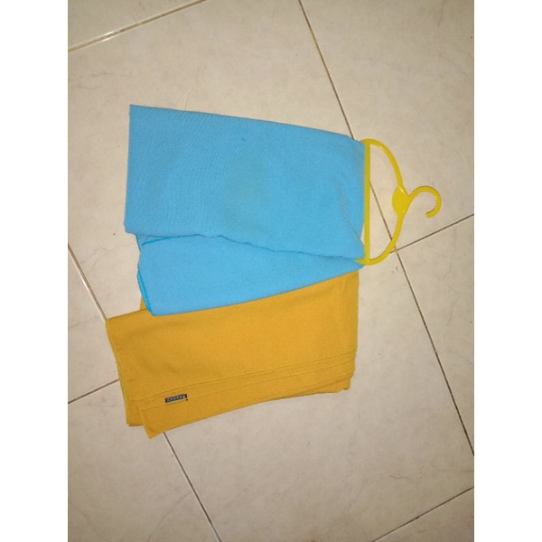 Preloved hijab segi empat