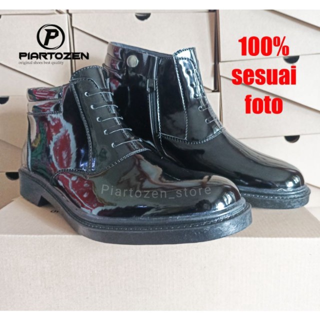 Sepatu PDH Pria Model Tanpa Tali, untuk Dinas TNI/POLRI, Keamanan Satpam, Warna Hitam Mengkilap, Bahan Kulit Sintetis.