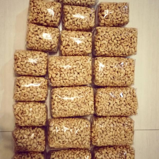 

NEW ARRIVAL KACANG METE GORENG 500 gram ⁂ 858