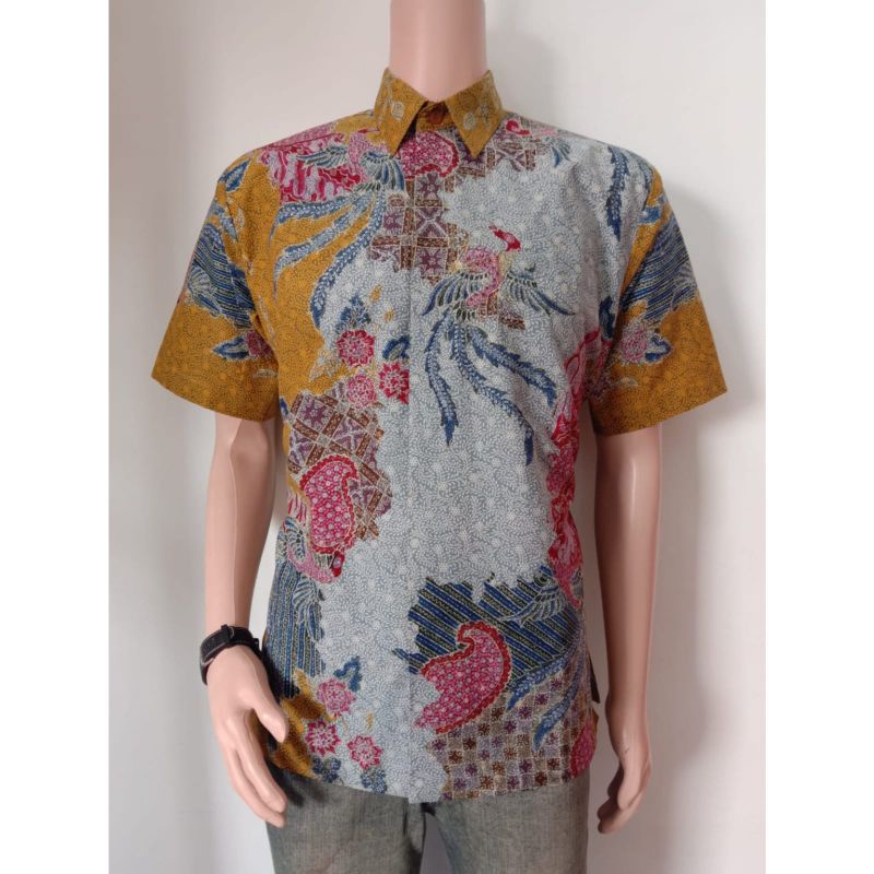 Kemeja batik tulis iwan tirta 52