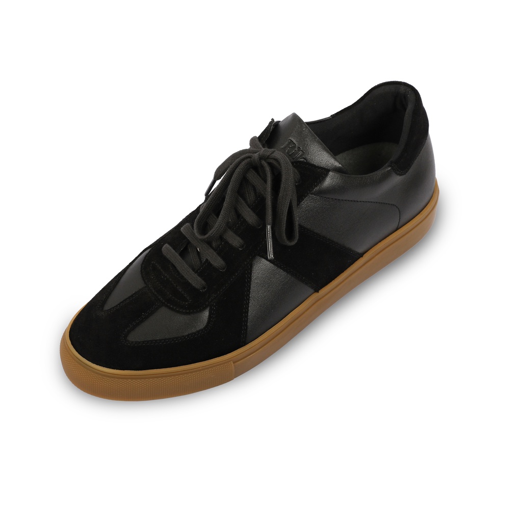 Riley's The German Army Trainer in Black