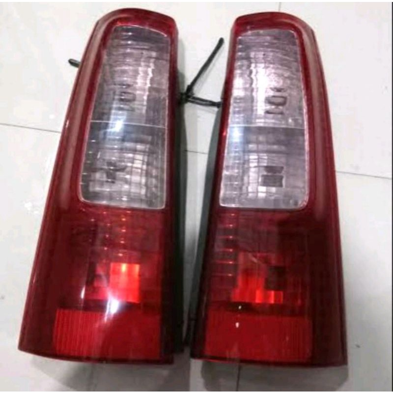 STOPLAMP BELAKANG XENIA AVANZA 2004 - 2007 2 PCS
