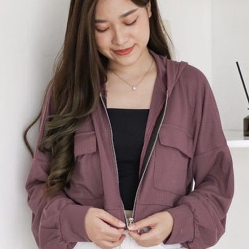 Jaket Crop Wanita Andin - Korean Crop Jacket Pocket Zipper - Atasan Viral Wanita - Jacket Cropped Wanita | Bahan Fleece | Allsize