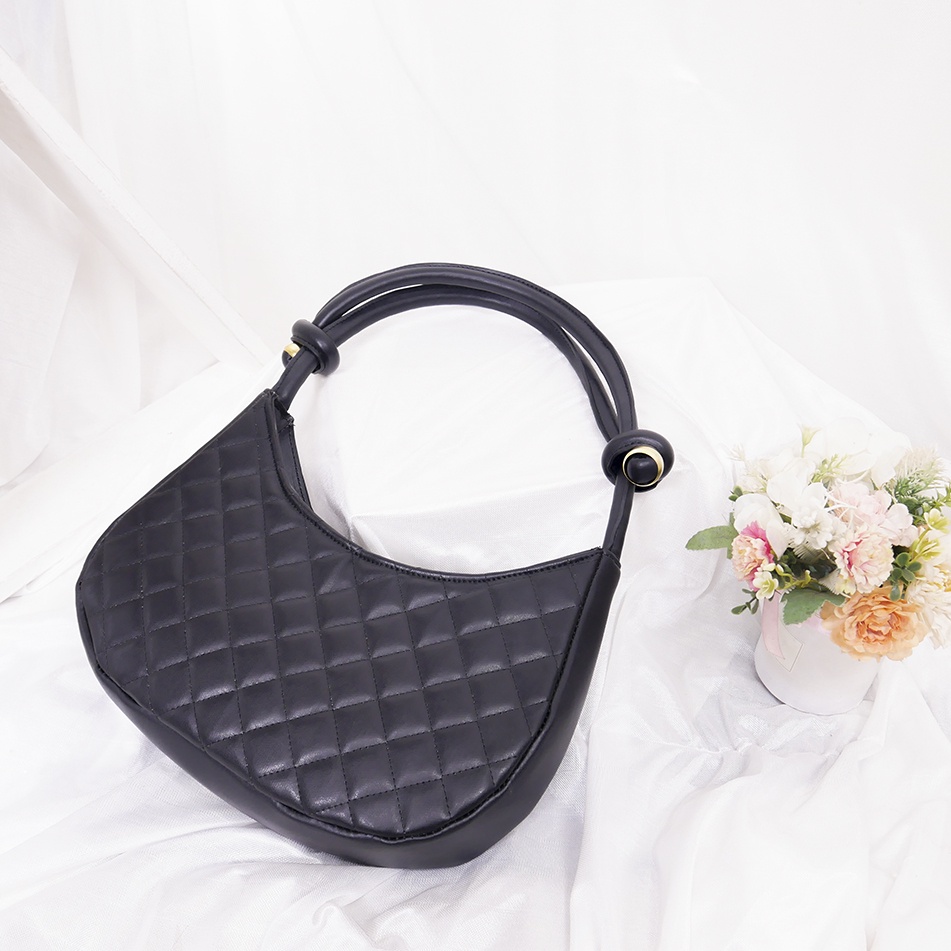 Bernx's Shoes - Clarisa Tas Wanita Tas Selempang Sling Bag Fashion Wanita Shoulder Bag