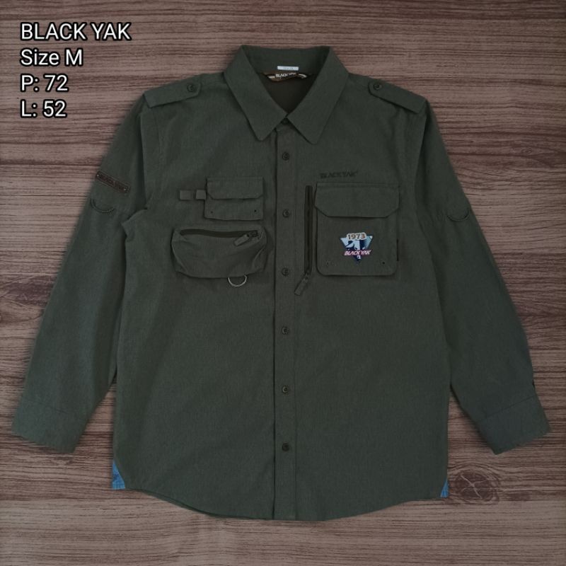 Kemeja adventure BLACK YAK