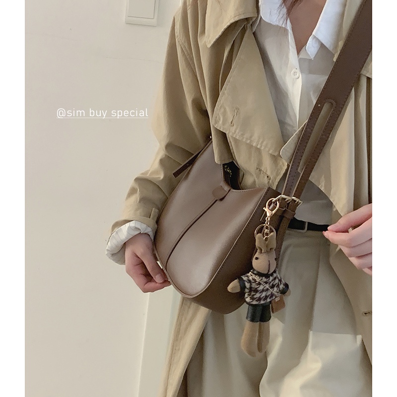 Suhao all-match ins messenger bag wanita musim panas 2022 baru trendi fashion retro tas ketiak tekstur niche tas pelana