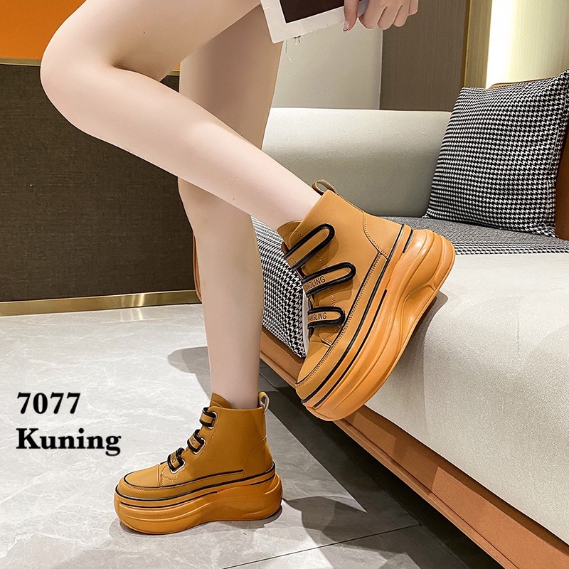 SEPATU WANITA WEDGES IMPOR TERBARU 7077