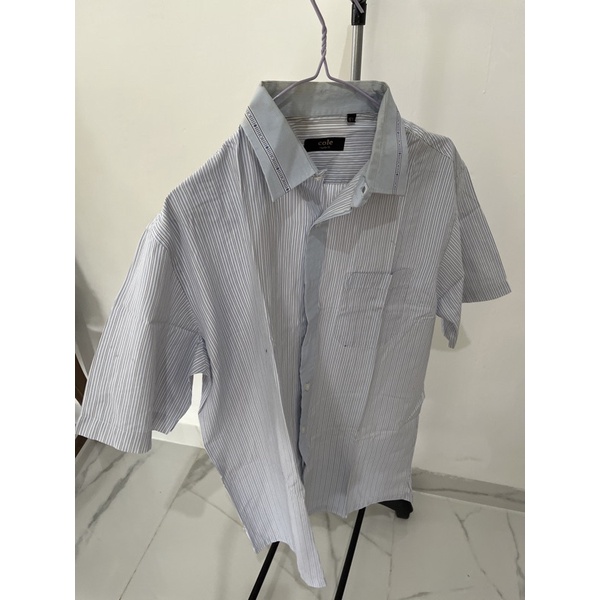 preloved kemeja Cole lengan pendek