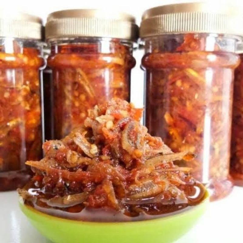 

sambal teri balado merah khas padang (botol 150 gram)