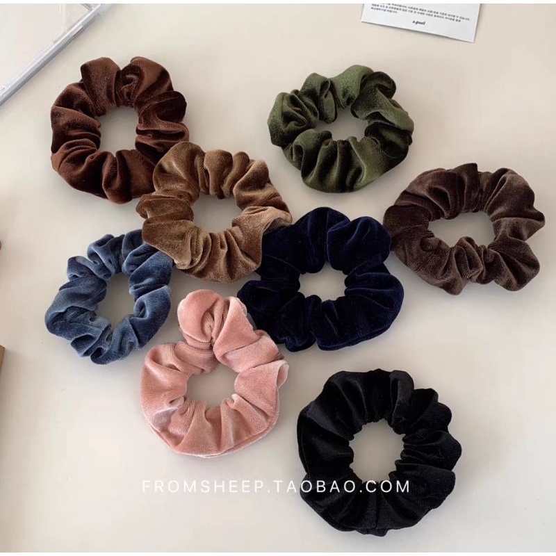 Ikat Rambut Scrunchie Velvet PREMIUM KOREA / Ikat Rambut VELVET BLUDRU / Kunciran Rambut Korea Bahan Bludru Tiki