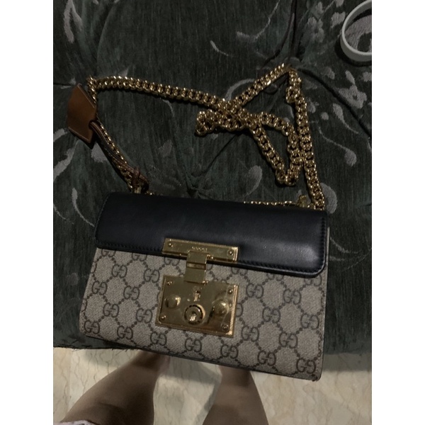 Preloved Gucci Sling chain bag