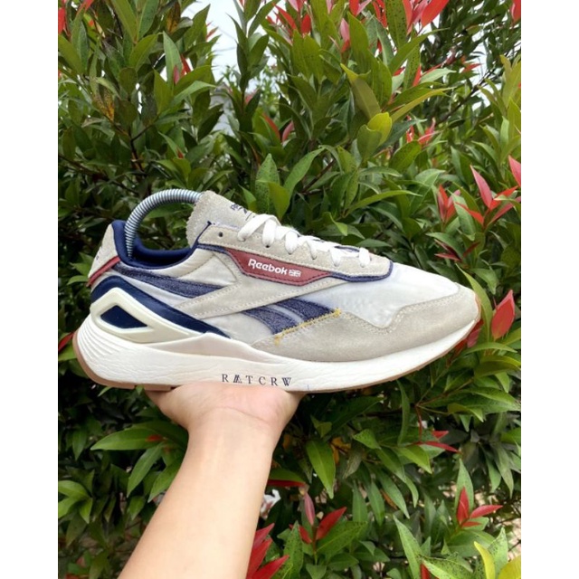 REEBOK X ROMANTIC CROWN