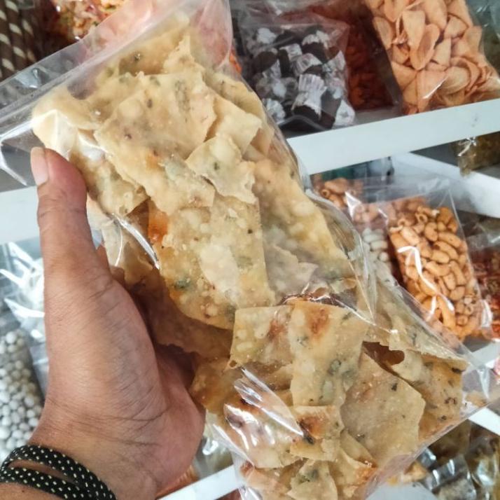 

IDH2t7S--keripik pangsit bawang pedas asin gurih 225gr
