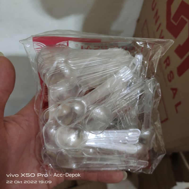 SENDOK SPOON ICE CREAM / SENDOK SKOP BENING TRANSPARAN ISI -/+100 PCS MEREK UNIVERSAL