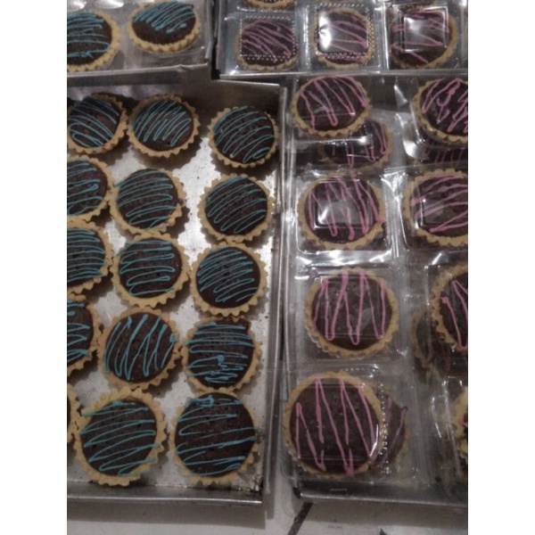 

paket snack pie brownies isi 6 & isi 8 cocok untuk oleh-oleh, camilan