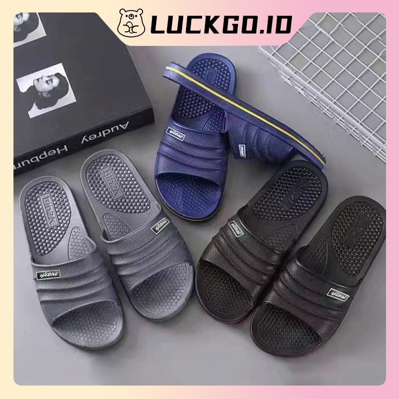 Sandal Pria Karet Anti Slip Sandal Kasual Rumah Yang Menebal 2022 Baru Sandal Murah Yitai Sandal